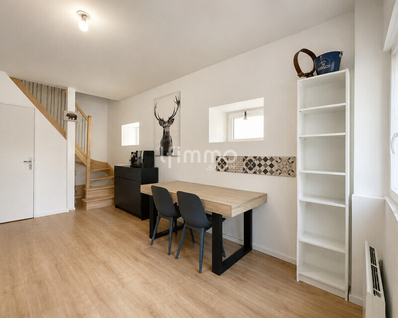 Duplex loué dans un secteur recherché - Séjour 2