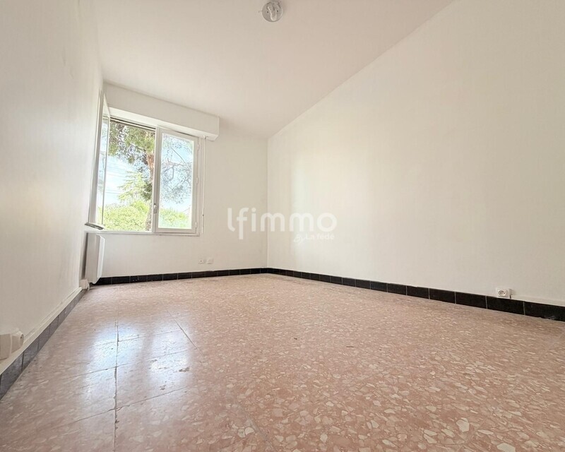 Studio proche centre et transports urbains - 9088054f-a019-42d5-a685-818c86315525