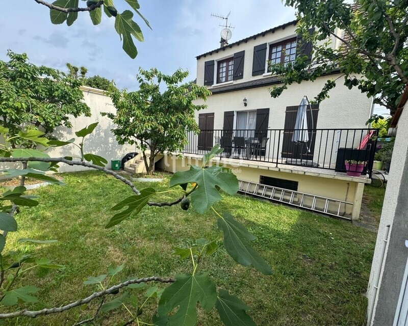 Maison 120m2 avec jardin - 7967361d-660a-44e2-b08d-64cea38bba2d