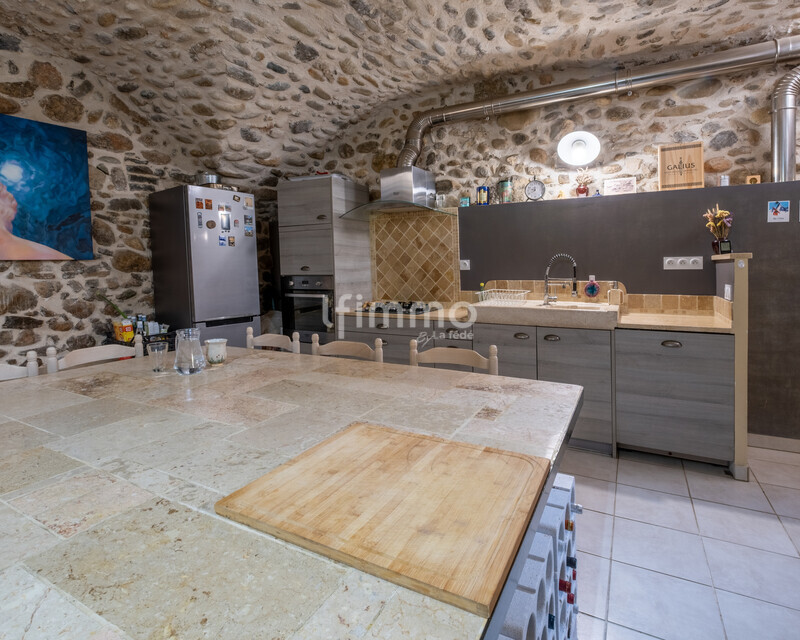 Maison de village avec cour et terrasse. - 2
