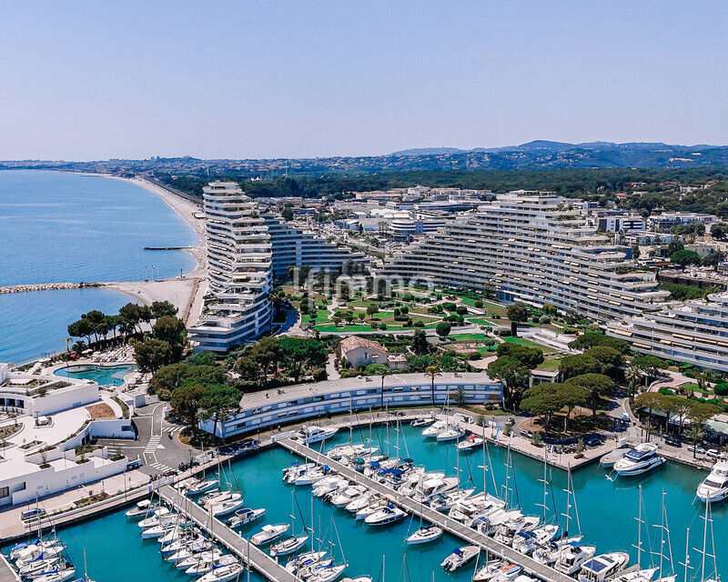 Marina Baie des Anges, studio rénové avec terrasse - Capture d écran 2026-06-22 à 13.06.36