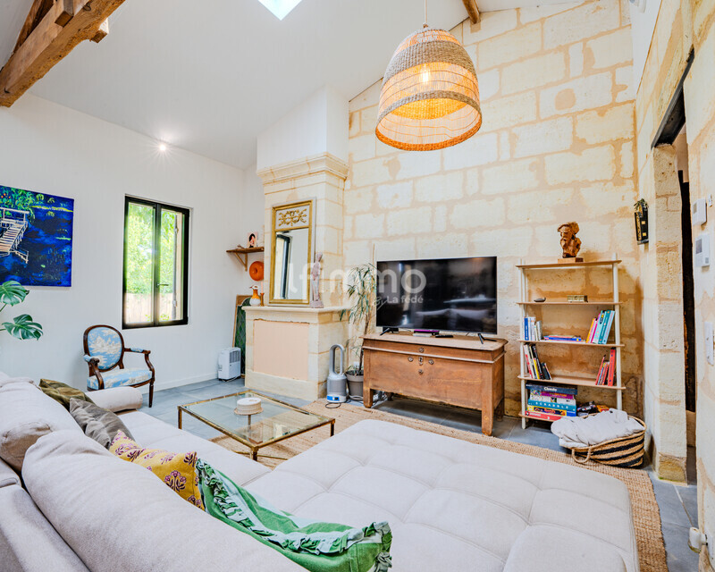Maison en pierre de plain-pied entièrement rénovée  - 26-0561-cl-0011