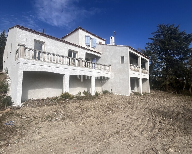 maison a renover au sein d'un petit village de l'arrière pays audois - Bas
