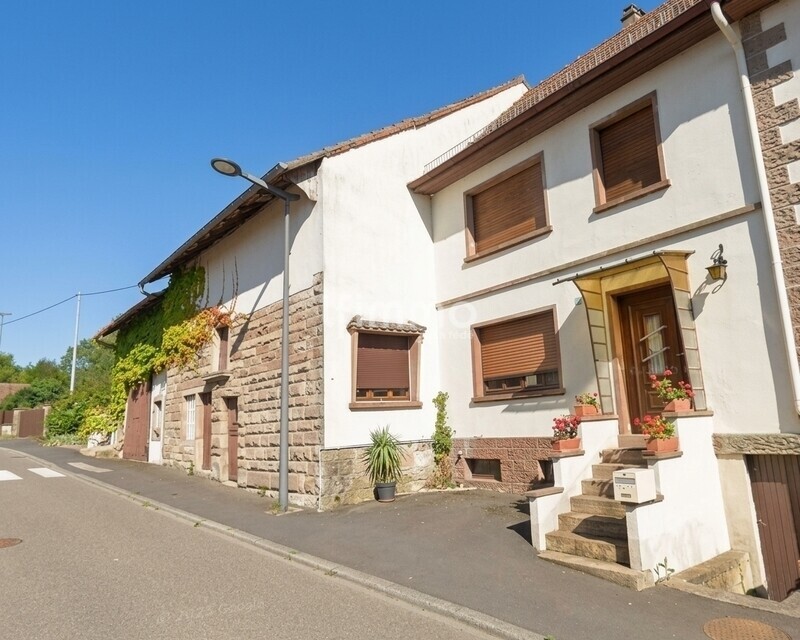 Maison à fort potentiel de 105m² - Devanture 