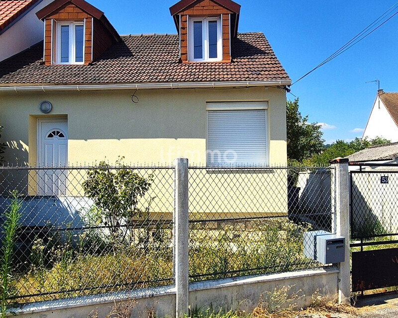 Maison résidentielle - Vue de la rue