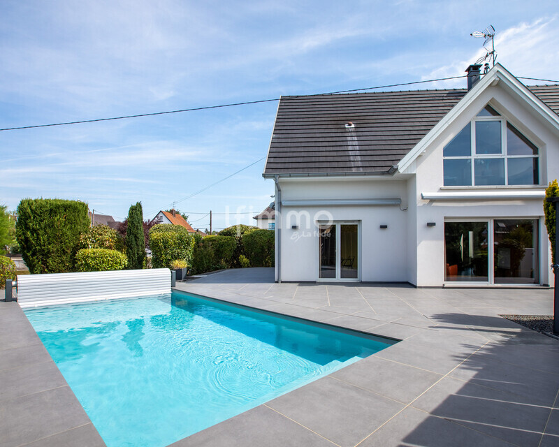 Villa avec piscine, parc paysager et prestations premium. Kembs - Mg 20260720-7