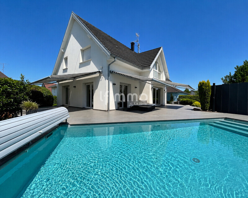 Villa avec piscine, parc paysager et prestations premium. Kembs - Photo kembs