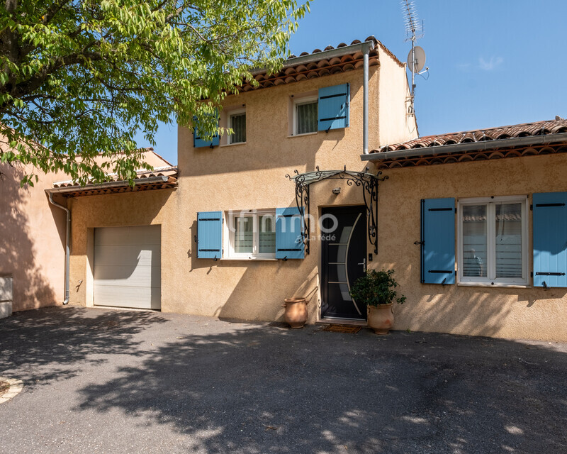 Maison 5 pièces, 3 chambres. - 1