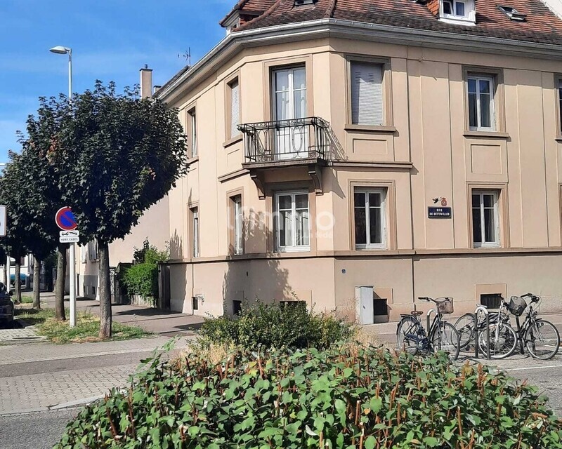Maison bourgeoise 200m² avec jardin, 7pcs, 5 chambres   - Façade