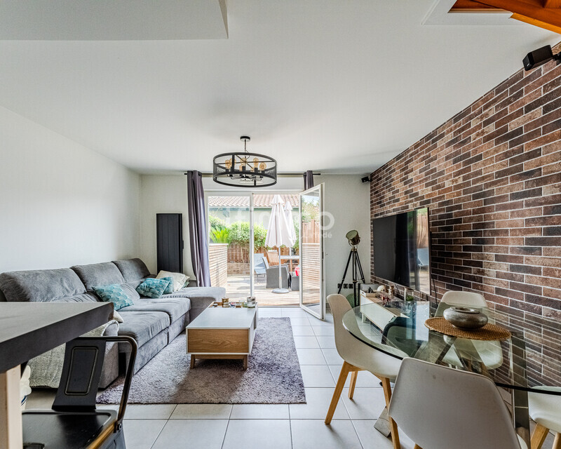 Maison T3 avec terrasse, garage et parking – La Hume - 1