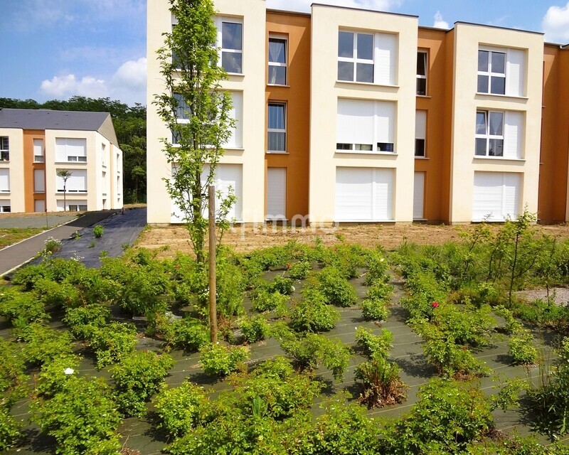 F2 sympa avec parking privatif - Facade 2  residence constance h.b.