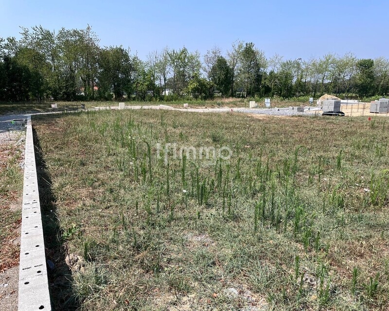 Terrain constructible (Lot 2) de 687 m² – 96 000 € - Whatsapp image 2026-08-04 at 18.36.39  3 