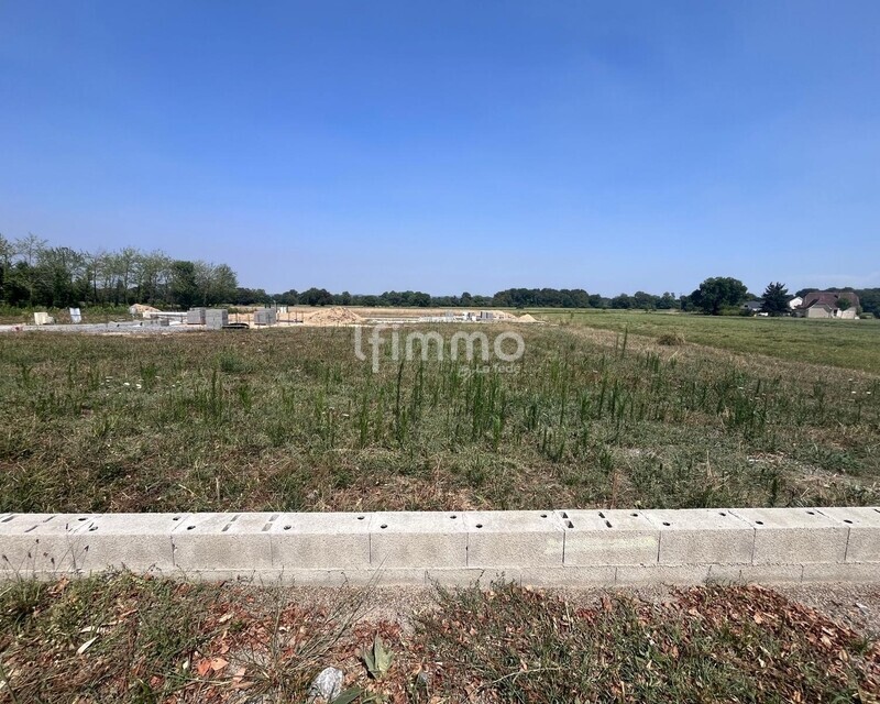 Terrain constructible (Lot 9) de 529 m² – 77 000 € - Whatsapp image 2026-08-04 at 18.37.09
