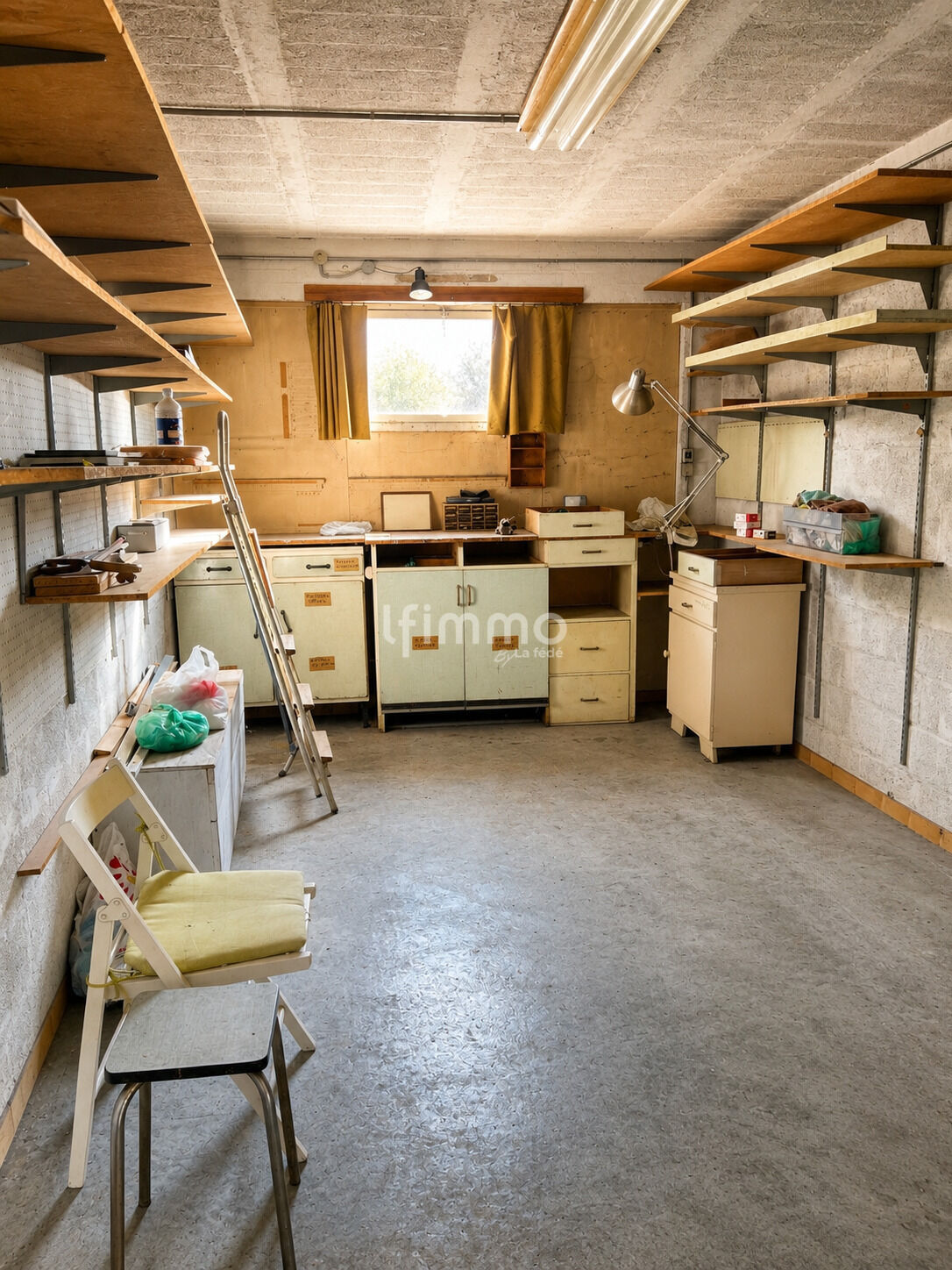 Garage Le Gabriel · à Marseille · 25 000 €