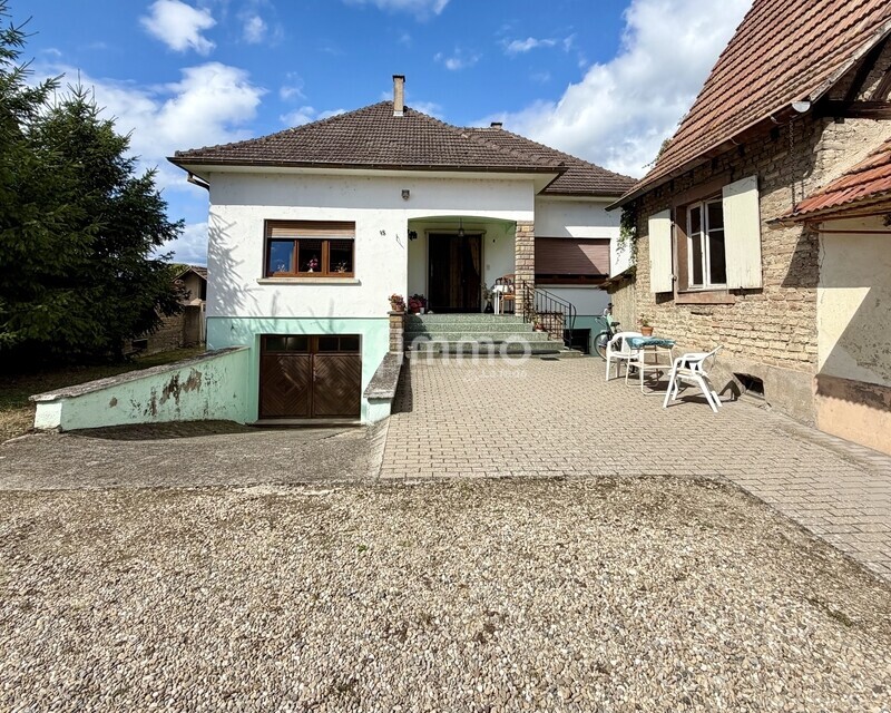  Maison pain pied surélevé, cour, jardin et dépendance - Img 3773