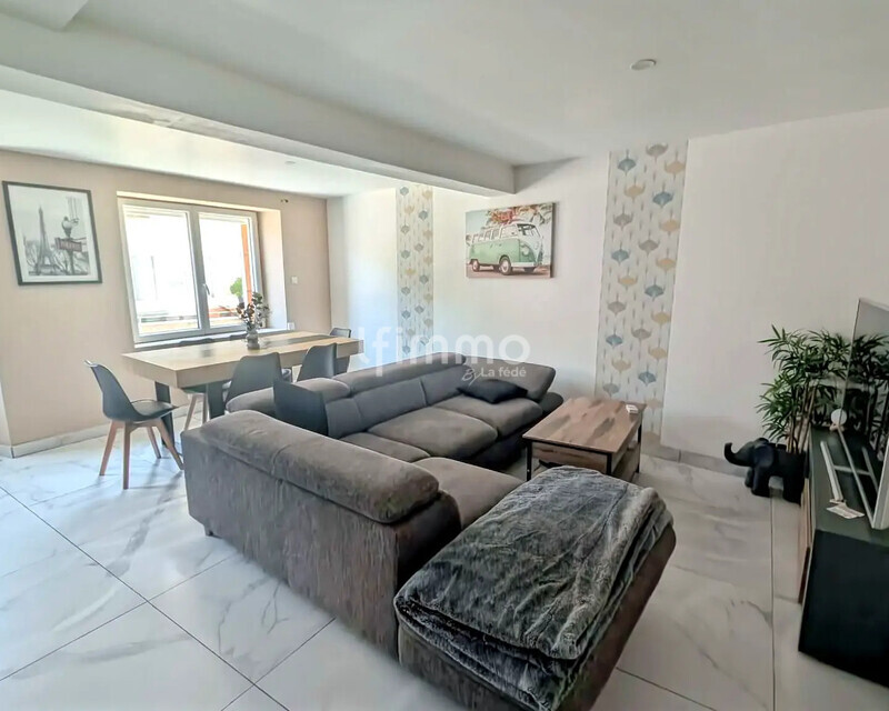 maison de village avec terrasse  - Ia generated 1788624024