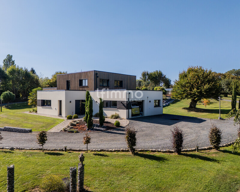 Superbe Maison Moderne sur Terrain Paysagé de 7030 m² – 603 000 € - Dji 20260922151324 0293 d