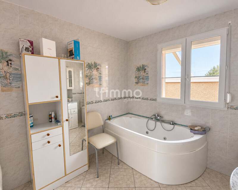 Villa pleine de charme. - Salle de bain 2