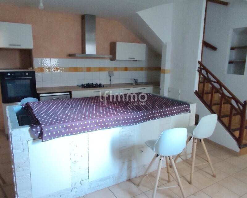 Maison de village dpe  C , 95 m². - 1