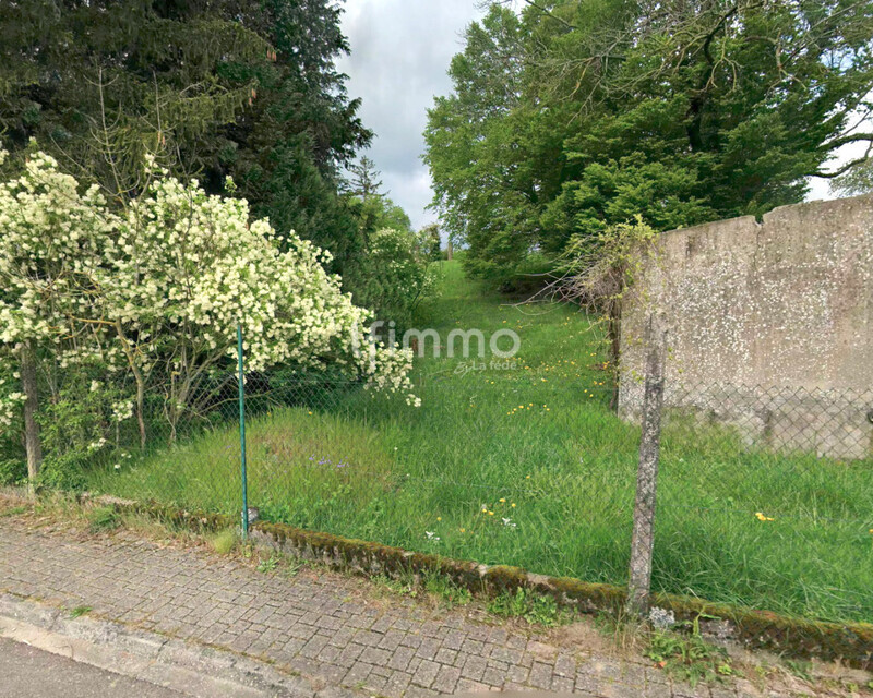 Vends à Niedervisse un terrain à bâtir de 1300 m2 environ - Photo terrain niedervisse