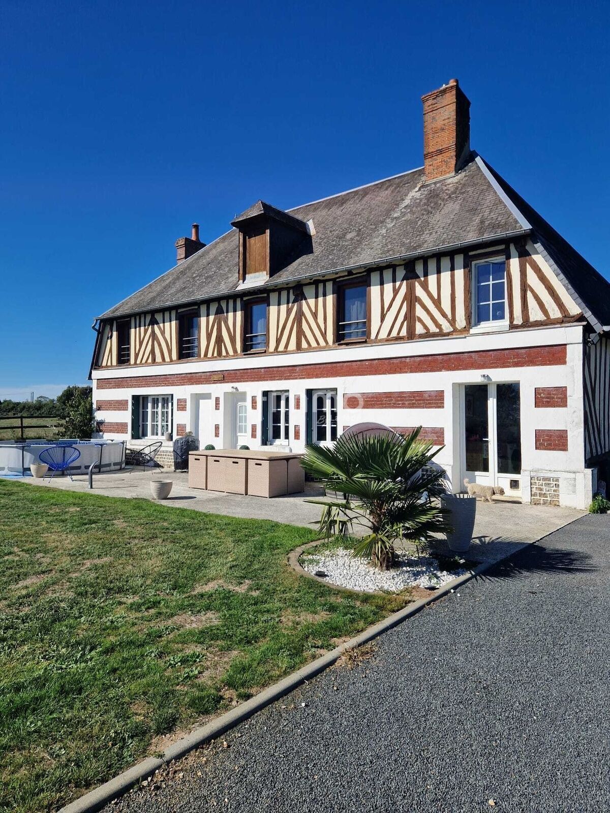 Maison 6 pièces 176 m² · à Courtonne-les-Deux-Églises · 176 m² · 292 000 €