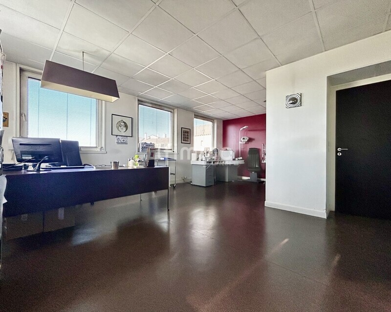 Bureaux 100m2 , gare de Bondy, 2e Étage, Ascenseur - Img 0793