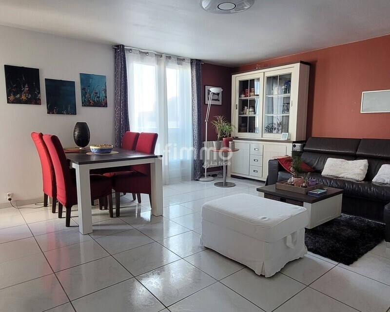 Appartement F3 avec terrasse, cave et parking privatif  - 20261010 104003