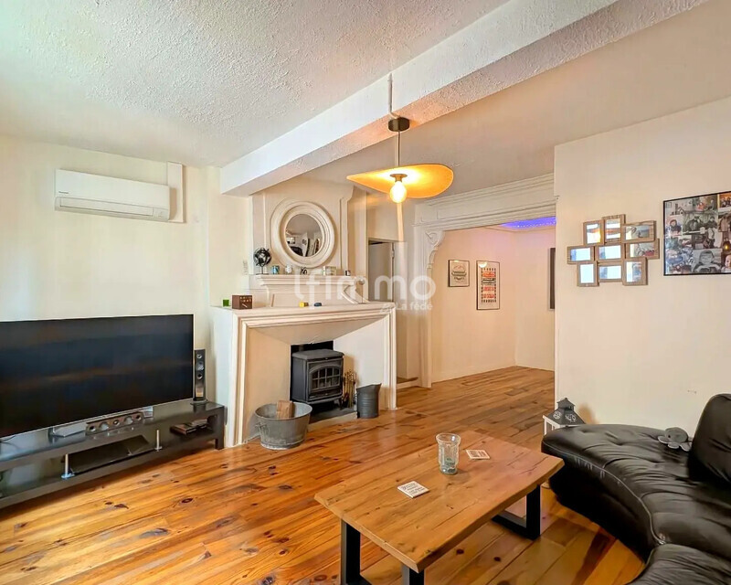 maison avec terrasse et garage  - Ia generated 1791746001