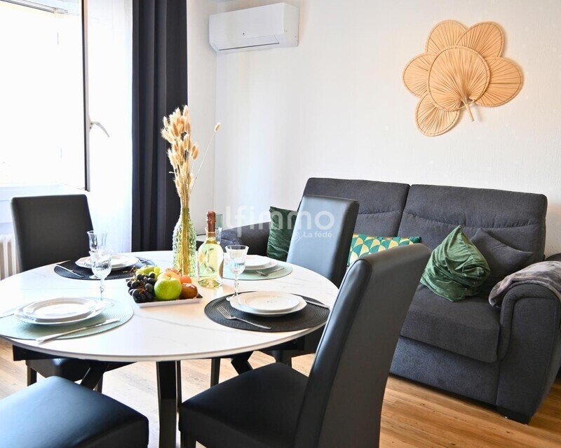 Appartement rénové avec balcon à Saint-Raphaël - E1108f3x1400